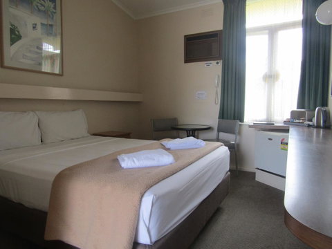 Twin City Motor Inn - Accommodation Main Beach 0