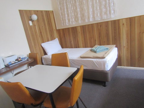 Twin City Motor Inn - Accommodation Main Beach 23
