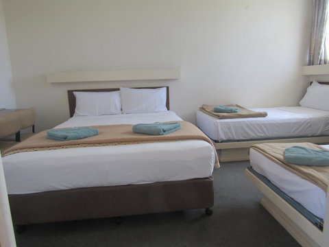 Twin City Motor Inn - Accommodation Main Beach 4