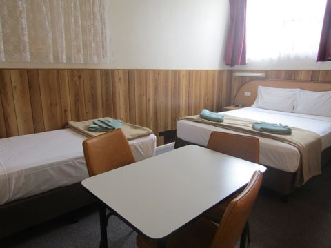 Twin City Motor Inn - Accommodation Main Beach 22