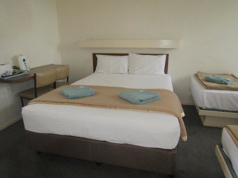 Twin City Motor Inn - Accommodation Main Beach 2