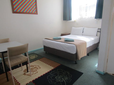 Twin City Motor Inn - Accommodation Main Beach 17