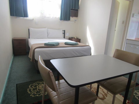 Twin City Motor Inn - Accommodation Main Beach 16