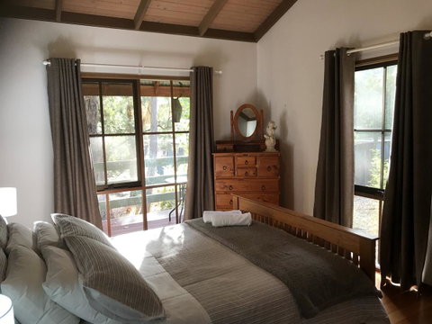 Day Dream Cottage - Accommodation Main Beach 17