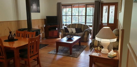 Day Dream Cottage - Accommodation Main Beach 10