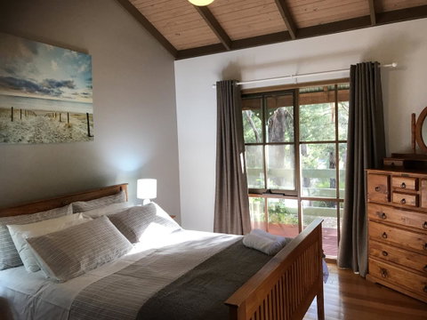 Day Dream Cottage - Accommodation Main Beach 18