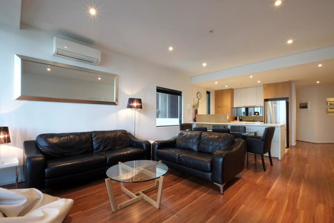 ACD Apartments - Accommodation Main Beach 39