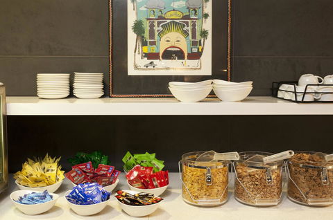 Causeway 353 Hotel - Accommodation Main Beach 17