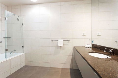 Quality Hotel Bayside Geelong - Accommodation Main Beach 11