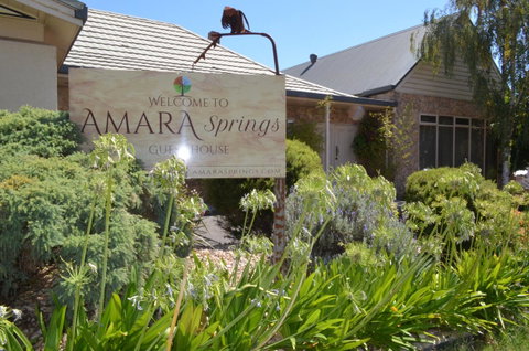 Amara Springs Guest House - Accommodation Main Beach 0
