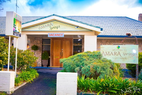 Amara Springs Guest House - Accommodation Main Beach 7