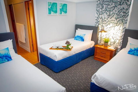 Amara Springs Guest House - Accommodation Main Beach 13