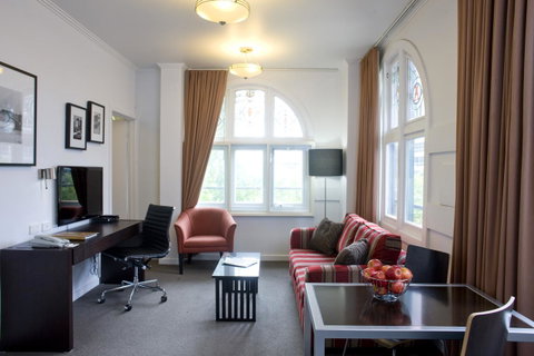Alto Hotel On Bourke - Accommodation Main Beach 1