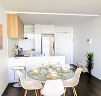Breathtaking View Apartment with Gym  Sauna - Accommodation Main Beach