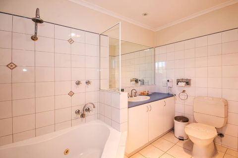 Torquay Tropicana Motel - Accommodation Main Beach 16