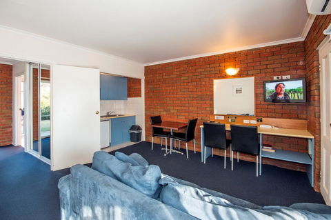 Torquay Tropicana Motel - Accommodation Main Beach 24