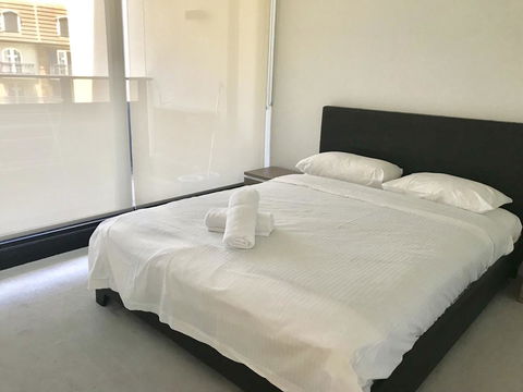 Mel-Uni Village - Accommodation Main Beach 27