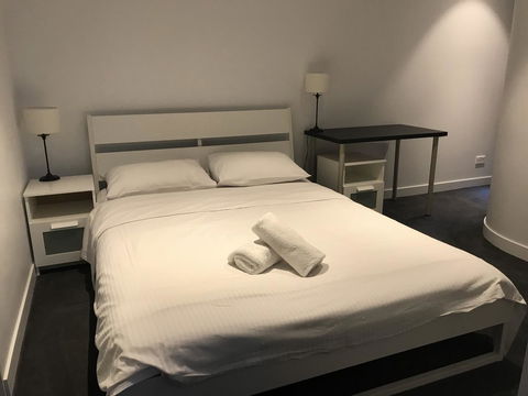 Mel-Uni Village - Accommodation Main Beach 19