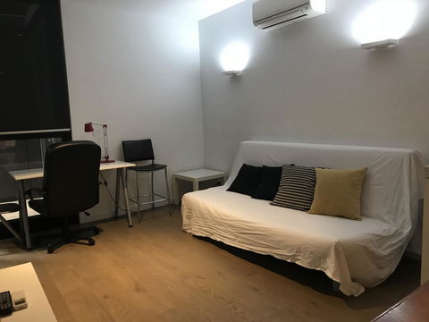 Mel-Uni Village - Accommodation Main Beach 38