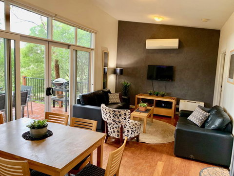 The Nature Resort Villas - Accommodation Main Beach 4