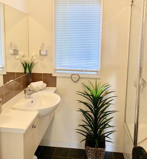 The Nature Resort Villas - Accommodation Main Beach 5