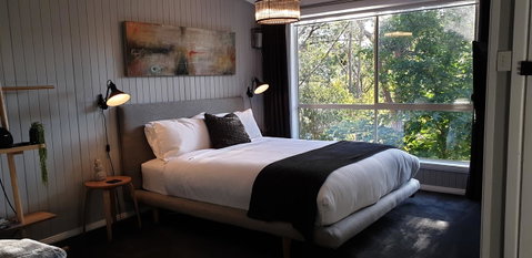 Tangenong Cottages - Accommodation Main Beach 7