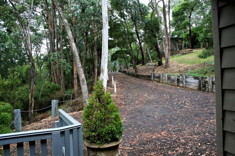 Tangenong Cottages - Accommodation Main Beach 19