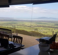 One Tree Hill - Accommodation Main Beach