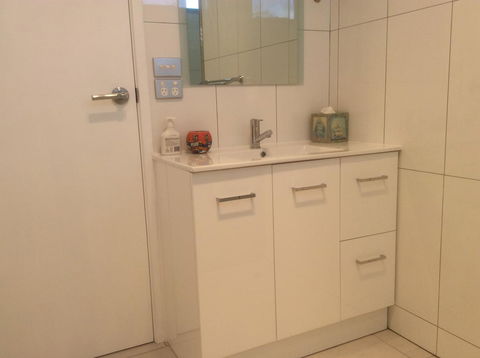 Avilla By The Bay - Accommodation Main Beach 15