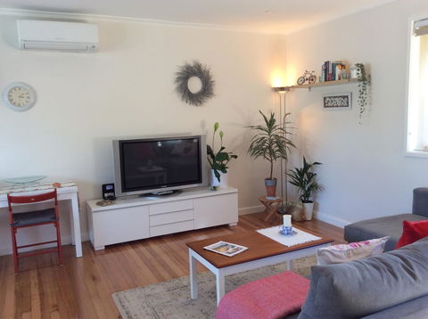 Avilla By The Bay - Accommodation Main Beach 9