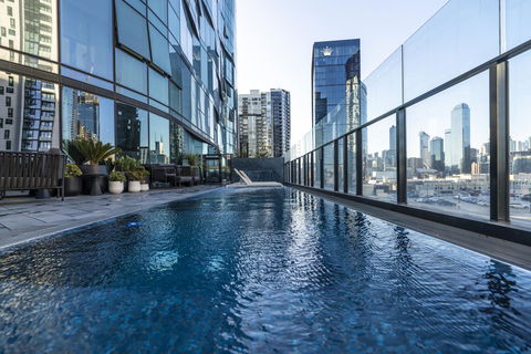 Ocean View/South-bank Premium Location 2 Bedroom Apartments - Accommodation Main Beach 38