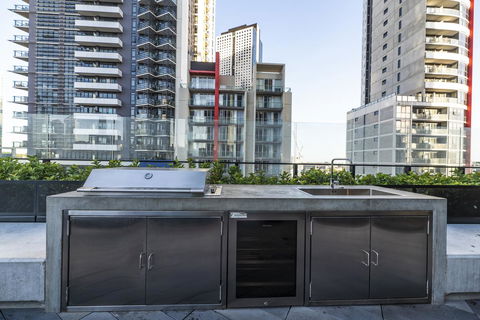 Ocean View/South-bank Premium Location 2 Bedroom Apartments - Accommodation Main Beach 40