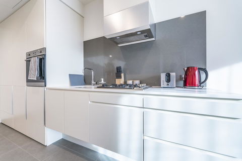 Ocean View/South-bank Premium Location 2 Bedroom Apartments - Accommodation Main Beach 1