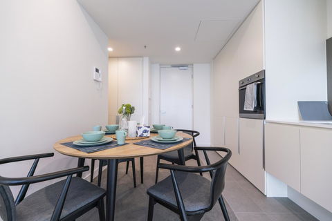 Ocean View/South-bank Premium Location 2 Bedroom Apartments - Accommodation Main Beach 3