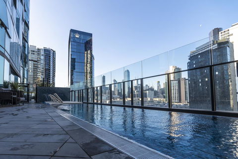 Ocean View/South-bank Premium Location 2 Bedroom Apartments - Accommodation Main Beach 39