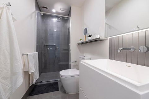 Ocean View/South-bank Premium Location 2 Bedroom Apartments - Accommodation Main Beach 17