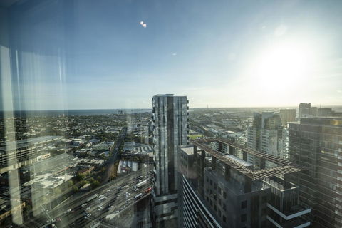 Ocean View/South-bank Premium Location 2 Bedroom Apartments - Accommodation Main Beach 37