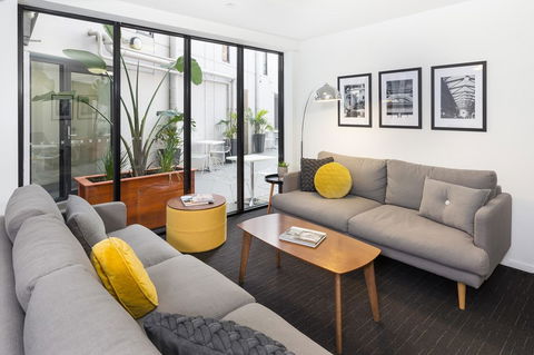 City Edge North Melbourne Apartment Hotel - Accommodation Main Beach 10