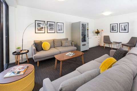 City Edge North Melbourne Apartment Hotel - Accommodation Main Beach 18