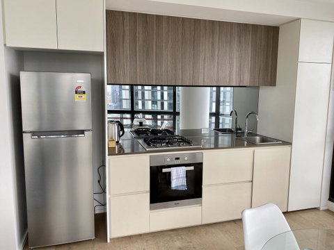 JC Waterfront Apartments On Collins - Accommodation Main Beach 4