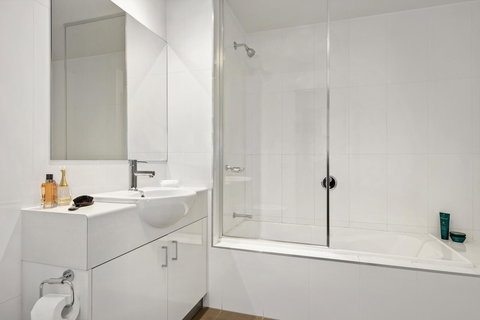 Quest Cheltenham - Accommodation Main Beach 2