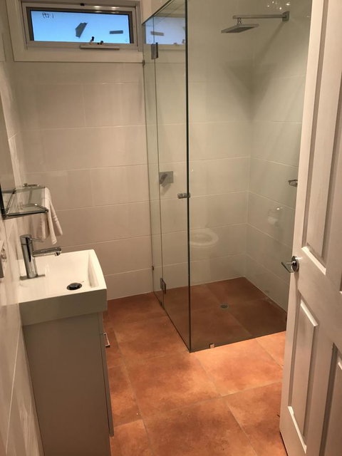 The Hill House - Accommodation Main Beach 5