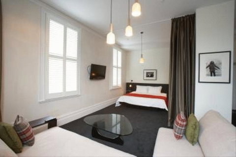 Middle Park Hotel - Accommodation Main Beach 23