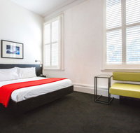 Middle Park Hotel - Accommodation Main Beach