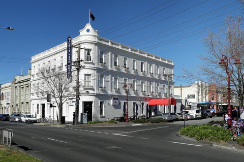 Middle Park Hotel - Accommodation Main Beach 7