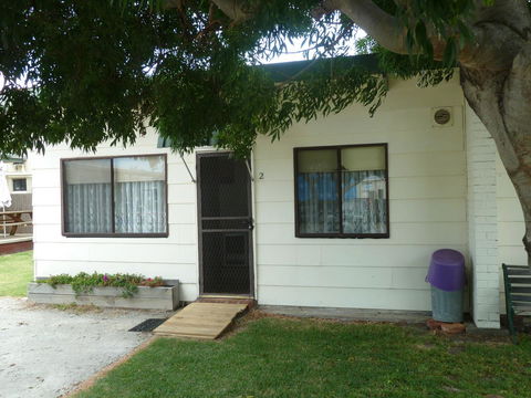 Beachcomber Holiday Units - Accommodation Main Beach 26