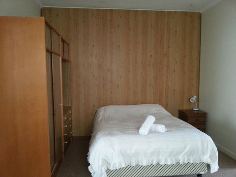 Beachcomber Holiday Units - Accommodation Main Beach 29