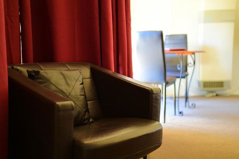 Executive Hideaway - Accommodation Main Beach 35