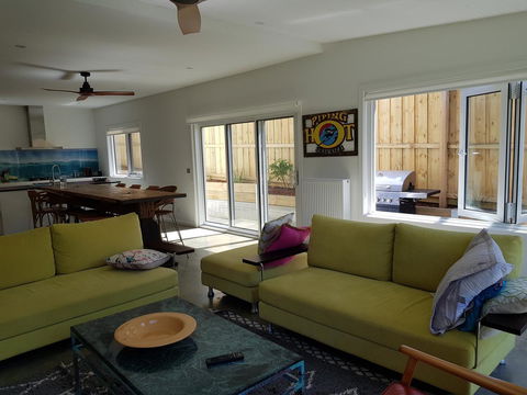 Zeally Bay Stay Deep Ocean - Accommodation Main Beach 2