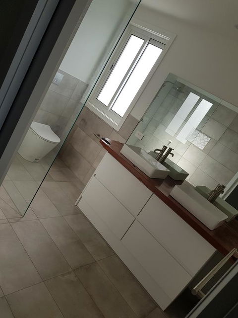 Zeally Bay Stay Deep Ocean - Accommodation Main Beach 11